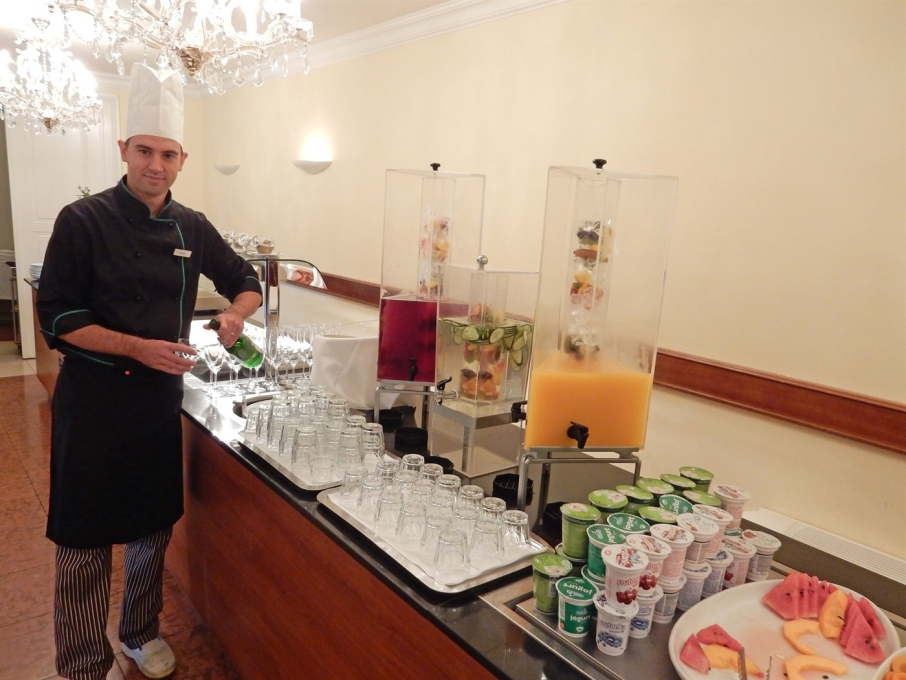 Hotelski self service buffet stol Wiener1 1