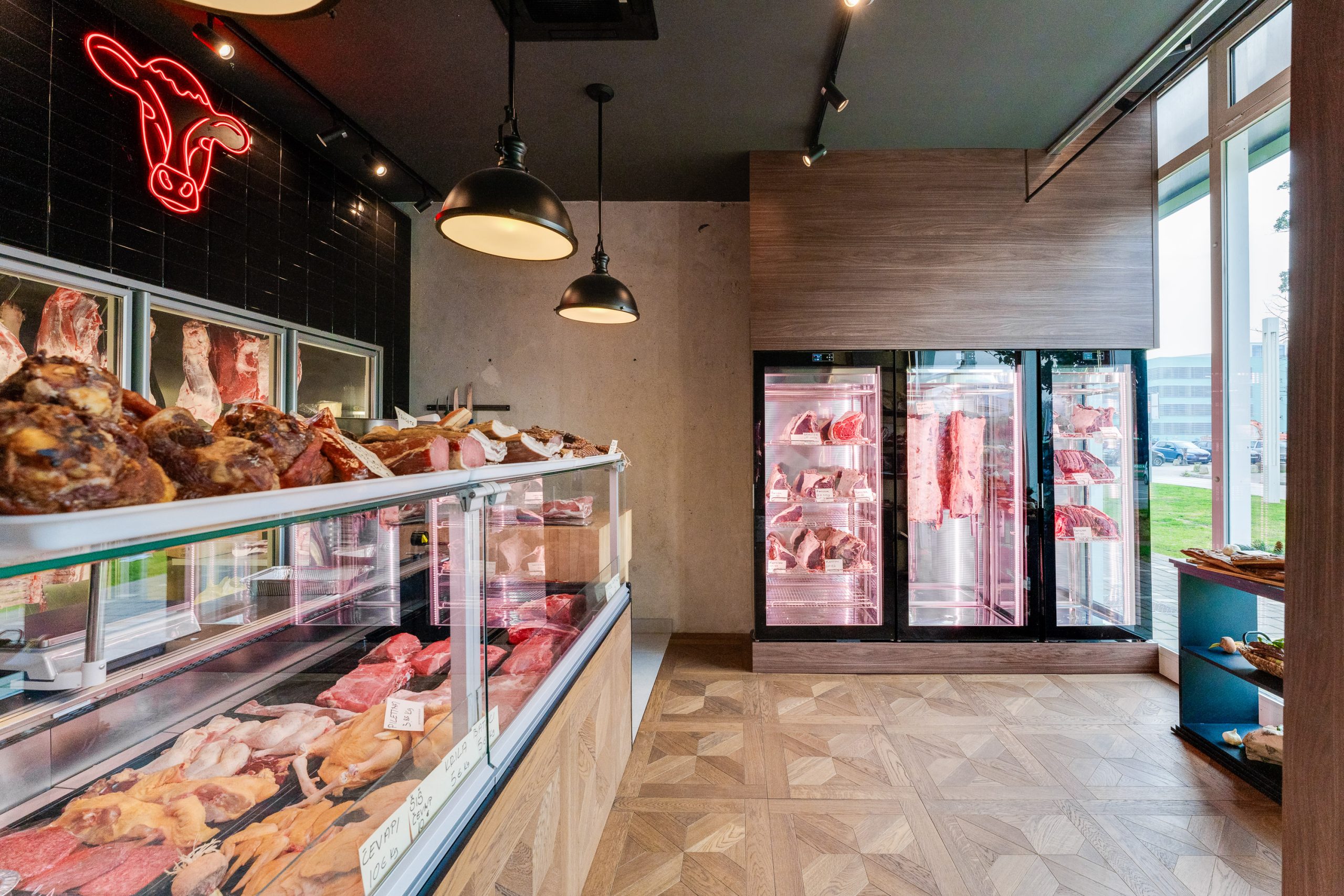 Rashladne vitrine rashladna izložbena komora oprema za delikates mesnicu dizajniranje i opremanje mesnica 2