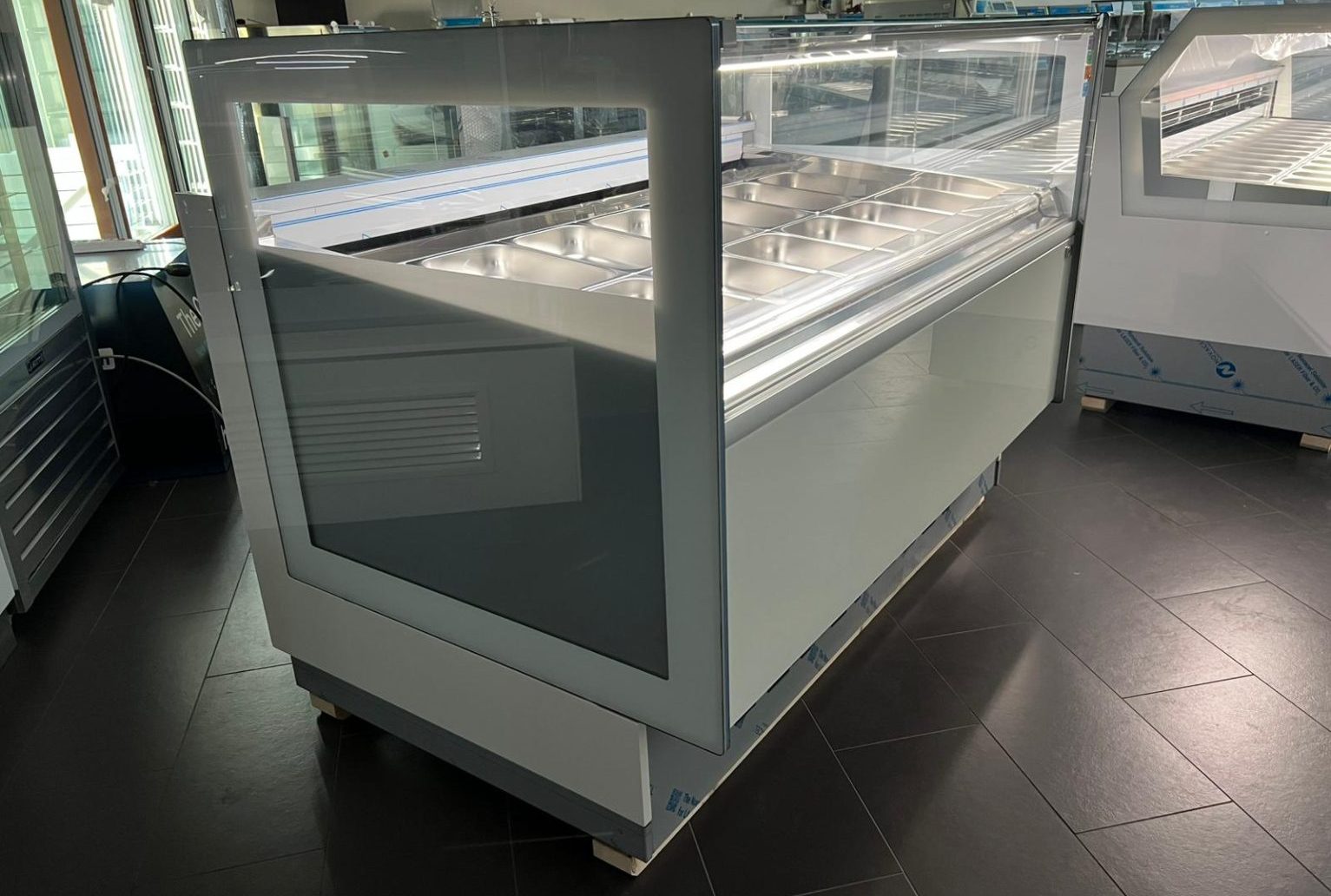 Rashladna vitrina Orion 14 banjica (velike) 2