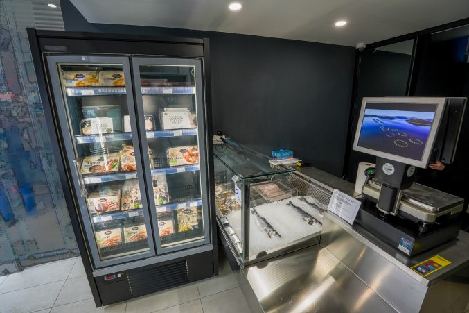 Dizajn opremanje ribarnice rashladne vitrine škrinje oprema za delikates ribarnicu Zagreb 5 2 Ret 1